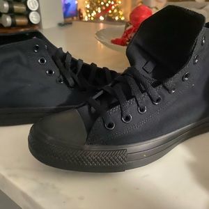 NEW 8.5 Men High Top Converse All Black